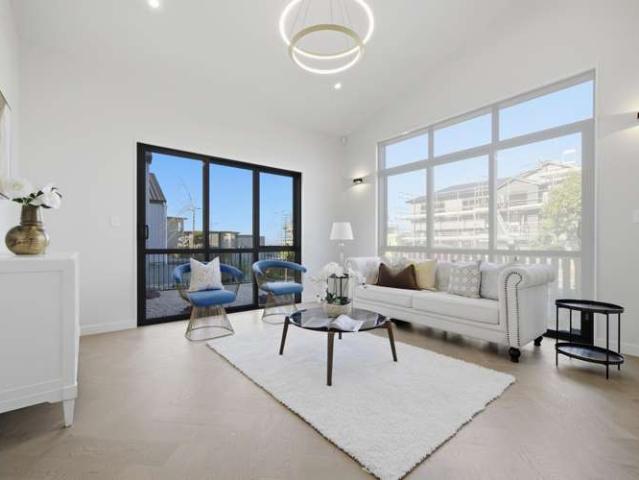 34 Streamview Way, Long Bay, North Shore City