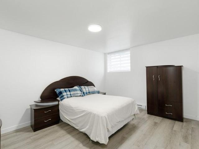 34A Rue de Berri, H7G 2W5, Laval