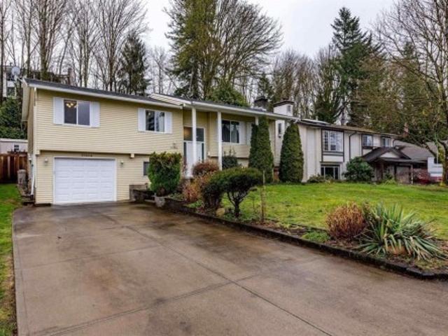 35064 Laburnum Avenue, Abbotsford, BC, V2S 5M7 house for sale | Listing ID R3146 | Royal LePage
