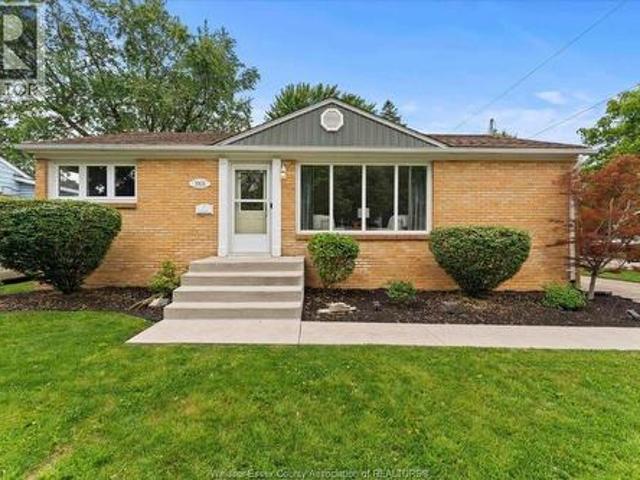 3501 Dandurand, Windsor, ON, N9E 2G2 house for sale | Listing ID 26013 | Royal LePage
