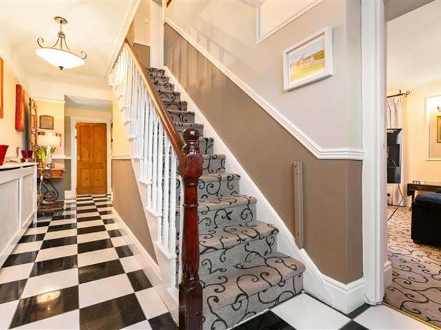 350,000 | Cleen, Dromahair, Co. Leitrim Sherry FitzGerald Draper 4598 MyHome. Ie Residential