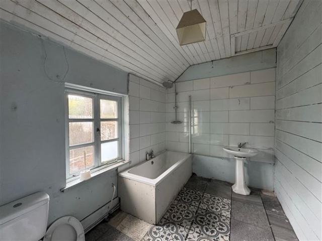 350,000 | Druids Cottage, Calary Lower, Kilmacanogue, Co. Wicklow BidX1 Ireland Ltd 5002 MyHome. Ie Residential