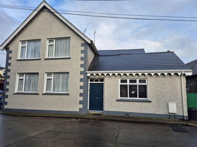 350,000 | Iona House, Carrickmacross, Co. Monaghan, County Monaghan O'Hanlon Property 4965 MyHome. Ie Residential