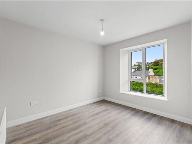 350,000 | 14 Castle Street, Donegal Town, Co. Donegal DNG Dorrian 5007 MyHome. Ie Residential