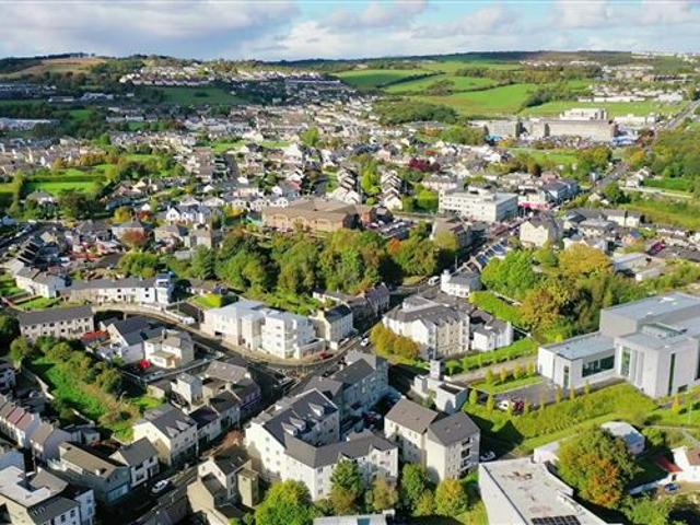 350,000 | 14 High Road, Letterkenny, Donegal Brendan McGlynn & Associates Limited 4913 MyHome. Ie Residential