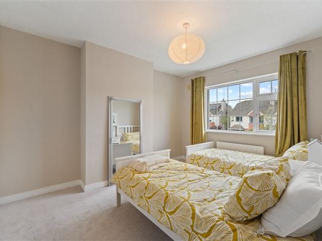 350,000 | 27 Willowbank Court, Midleton, Cork ERA Downey McCarthy 4915 MyHome. Ie Residential
