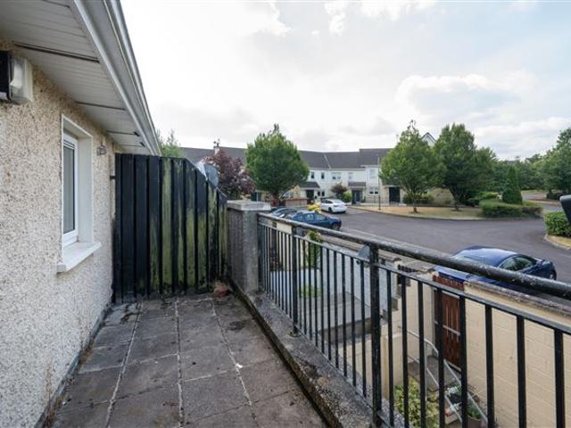 350,000 | 28 Clonlea, Mount Oval Village, Rochestown, Cork Sherry FitzGerald Cork 5017 MyHome. Ie Residential