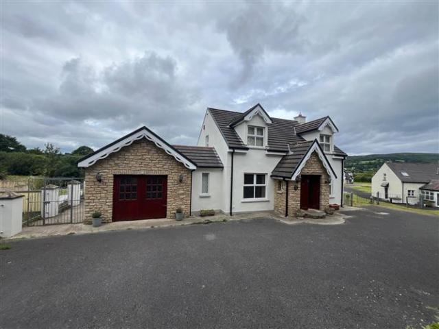 350,000 | 9 Wood Brook, Kinneagar, Rathmullan, Donegal Brendan McGlynn & Associates Limited 4943 MyHome. Ie Residential