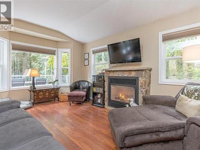 350 Dogwood Dr, Ladysmith, BC, V9G 1A8 house for sale | Listing ID 1042 | Royal LePage