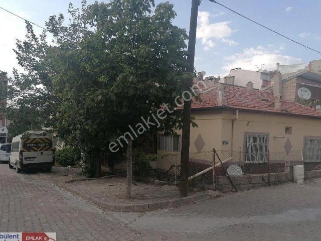350 Evler Mah Köşe Başı Mustakil Satılık Ev