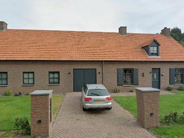 350 m2 office space for rent in Reusel De Mierden