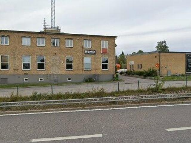 350 m2 lager, kontor uthyres i Karlskoga