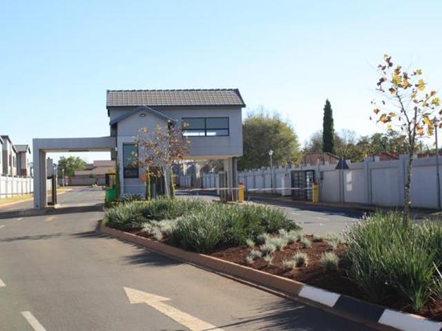 350 m² Land available in Raslouw