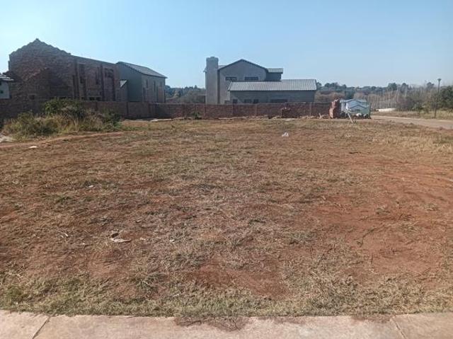 350 m² Land available in Raslouw