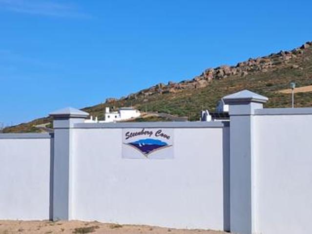 350 m² Land available in St Helena Views
