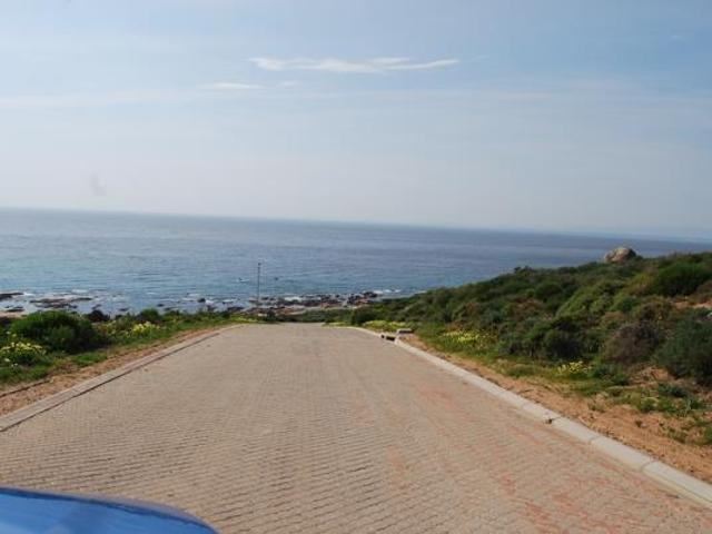 350 m² Land available in St Helena Views
