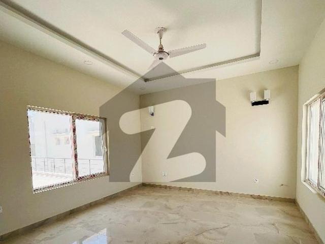350 square yards main brand new house in falcon complex new malir