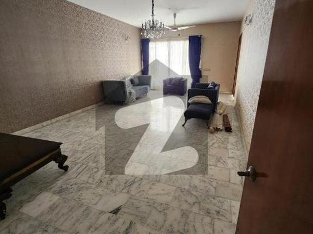 350 Sq Yard House Available For Rent. Bath Island