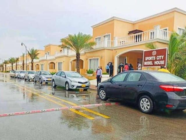 350 sq yards ground + 1 sports city villa available with key brand new Karachi Bahria Town Karachi ID 44915