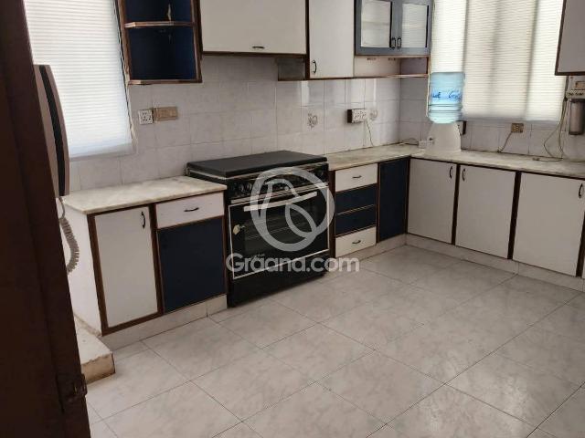 350 Yd² House for Rent