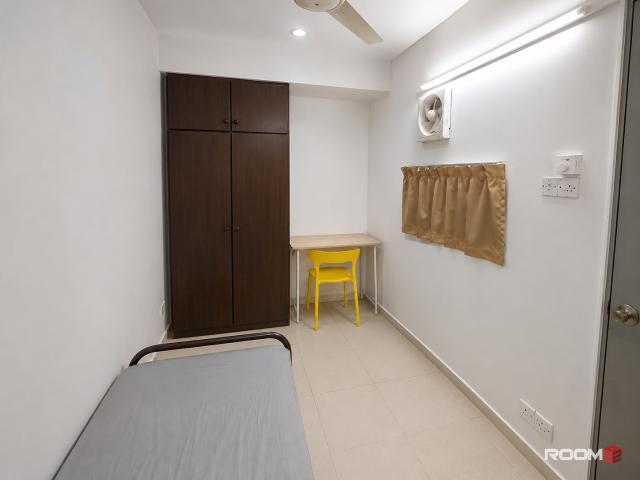 350m to SS18 LRT | Private Room For Rent @ SS14 Subang Jaya