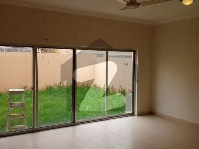 350sq Yd 4Bed DDL Sports Villas With 100sq Yd BackYard LAWN At LOWEST RATE Of MARKET Bahria Sports City