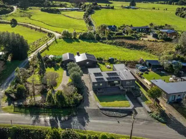 351 and 35 Anakiwa Road, Anakiwa, Marlborough