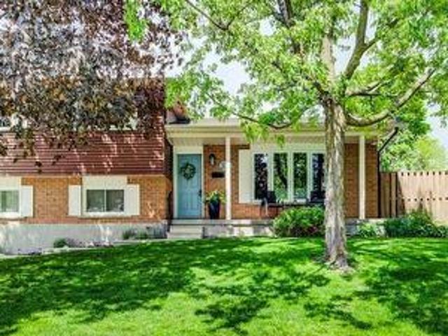 351 Auburn Drive, Waterloo, ON, N2K 3K8 house for sale | Listing ID 40831 | Royal LePage