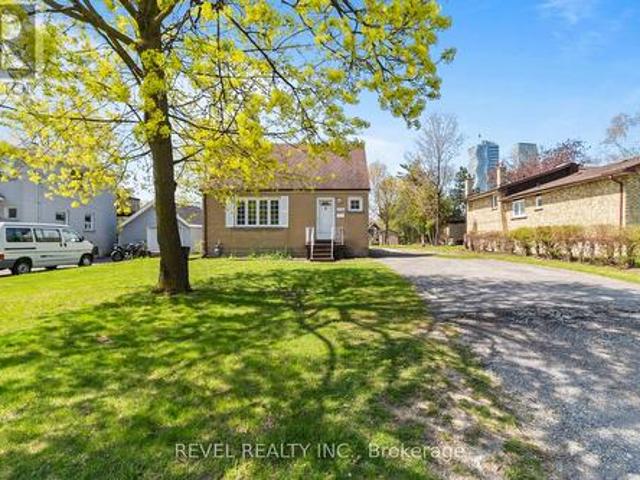 3524 Joan Drive, Mississauga, ON, L5B 1T8 house for sale | Listing ID W13094 | Royal LePage