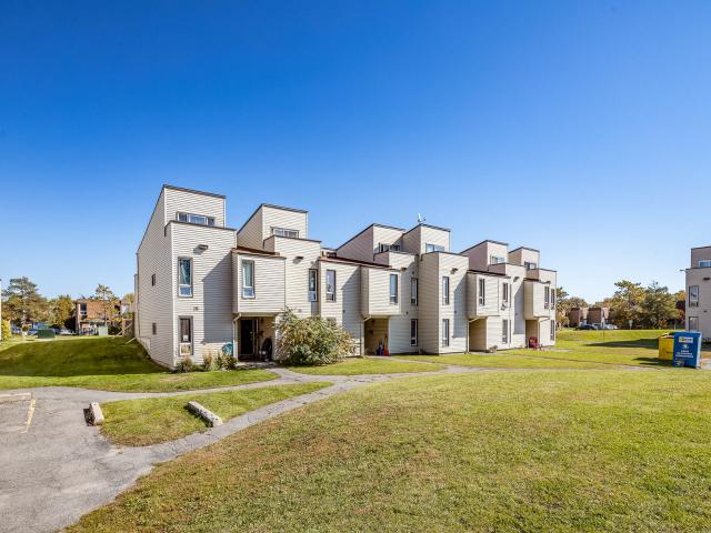 3528 3532, 3550 & 3590 Downpatrick Road 3 Bedroom Apartment for Rent