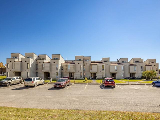 3528 3532, 3550 & 3590 Downpatrick Road 2 Bedroom Apartment for Rent at 3528 3532, 3550 & 3590 Downpatrick Road, Ottawa, ON K1V 8T4