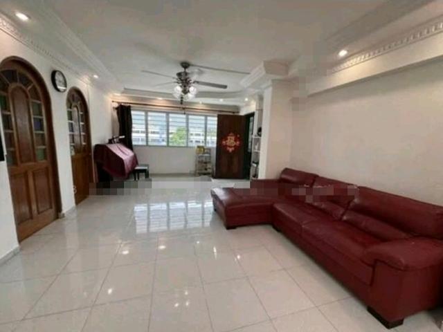 352 Choa Chu Kang Central HDB Apartment For Sale, $578,000, 3 Bed 2 Bath 1,130 sqft $512.00 psf
