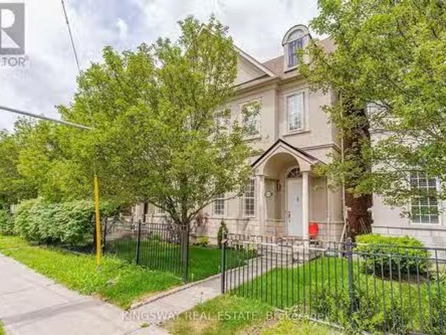 3533 Eglinton Avenue W, Mississauga, ON, L5M 7T3 house for s.