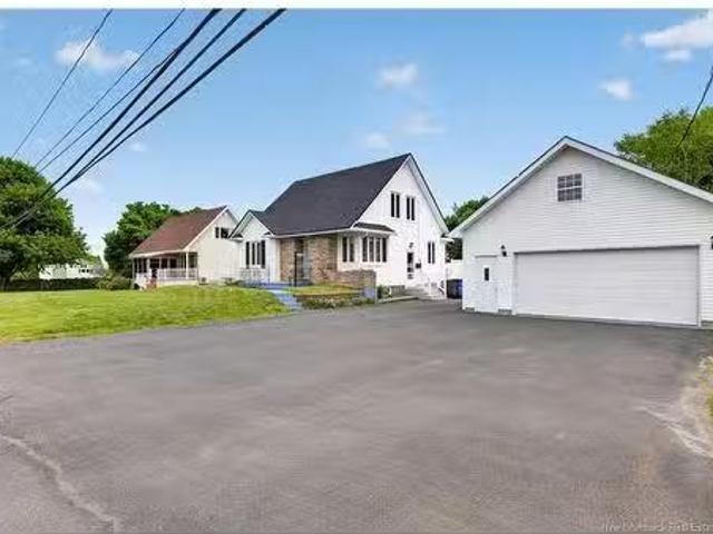3548 Rue Centenaire, Tracadie, NB, E1X 1B1 house for sale L.