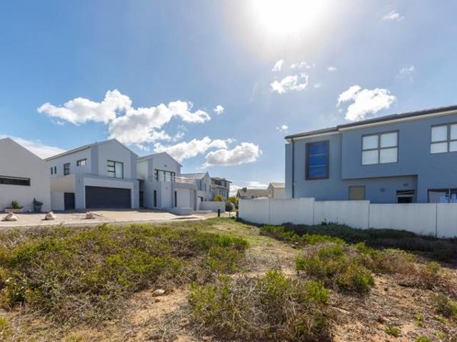 354 m² Land available in Calypso Beach
