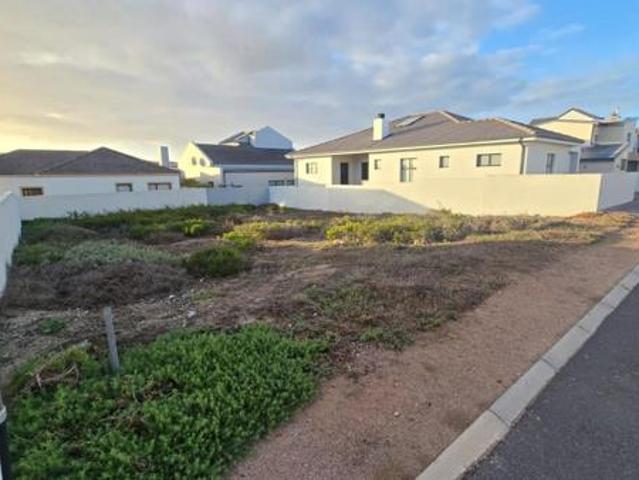 354 m² Land available in Calypso Beach