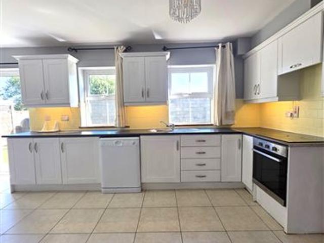 335,000 | 90 Caiseal Na Rí, Cashel, Tipperary Oriel Auctioneers Ltd T/A Clement Herron Real Estate 4998 MyHome. Ie Residential
