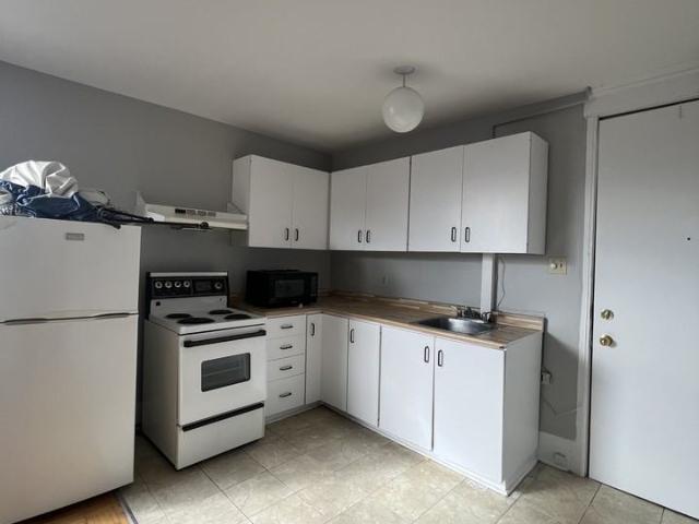 355 Elgin Street Studio Apartment for Rent at 355 Elgin St, Ottawa, ON K2P 1M7 Centretown