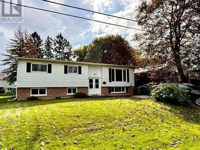 355 Oak Street, Gananoque, ON, K7G 2R7 house for sale | Listing ID X13706 | Royal LePage