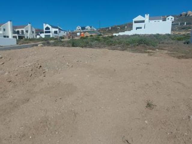355 m² Land available in St Helena Views