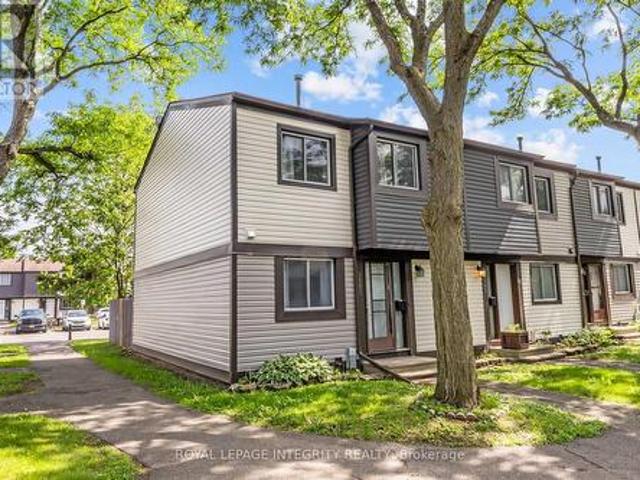 3565 Aladdin Lane, Ottawa, ON, K1T 1E1 townhouse for sale | Listing ID X13442 | Royal LePage