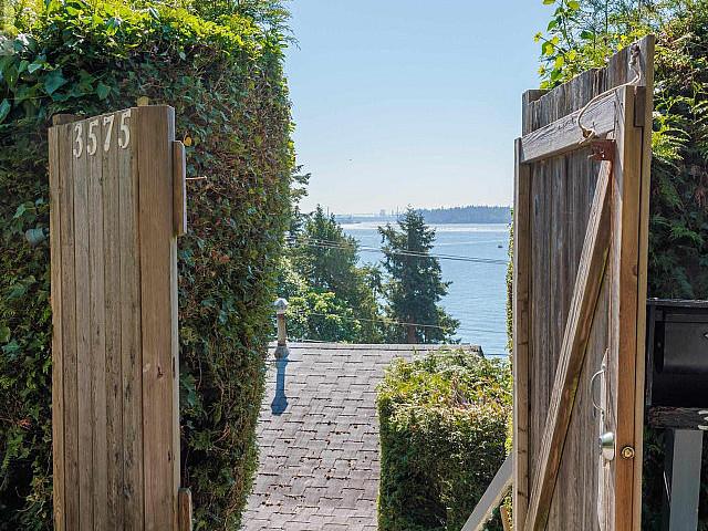 3575 Sunset Lane West Vancouver, British Columbia