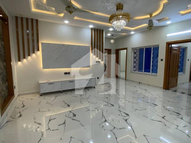 35*70 Like New Double Story House Available For Rent G 13/1