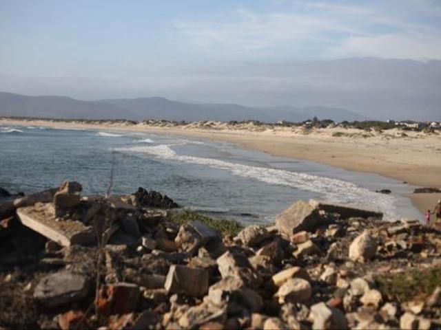 357 m² Land available in Hawston