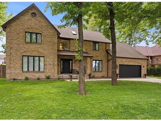 359 Elmgrove Drive, Lakeshore, ON, N8N 4H1 house for sale | Listing ID 26013 | Royal LePage