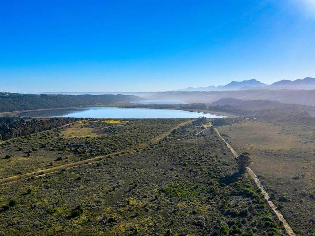 35.6 ha Farm in Sedgefield Central
