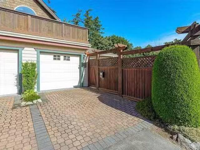 35 108 Aldersmith Pl, View Royal, BC, V9A 7M8 house for sale.