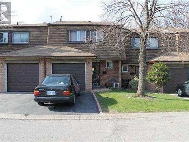 35 121 L'Amoreaux Drive, Toronto, ON, M1W 2J9 townhouse for lease | Listing ID E13561 | Royal LePage