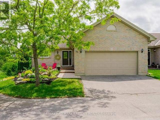 35 301 Carnegie Avenue, Peterborough Northcrest Ward 5, ON, K9L 0B3 townhouse for sale | Listing ID X13538 | Royal LePage