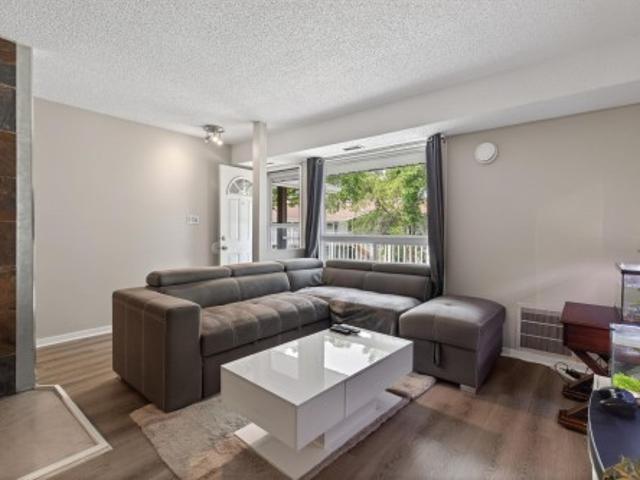 35 3111 Avenue, Edmonton, AB, T5Y 2H6 condo for sale | Listing ID E4494 | Royal LePage